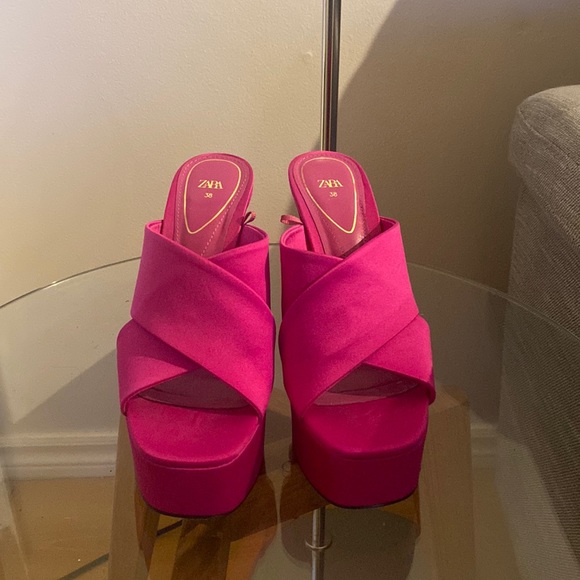 Zara heels brand new - Picture 1 of 6